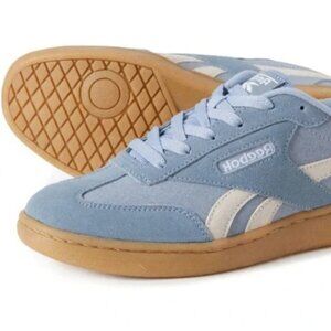Limited edition vintage Reebok sky baby blue shoes!